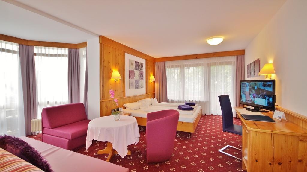Hotel Schwarzenbergs Traube Glottertal Rom bilde