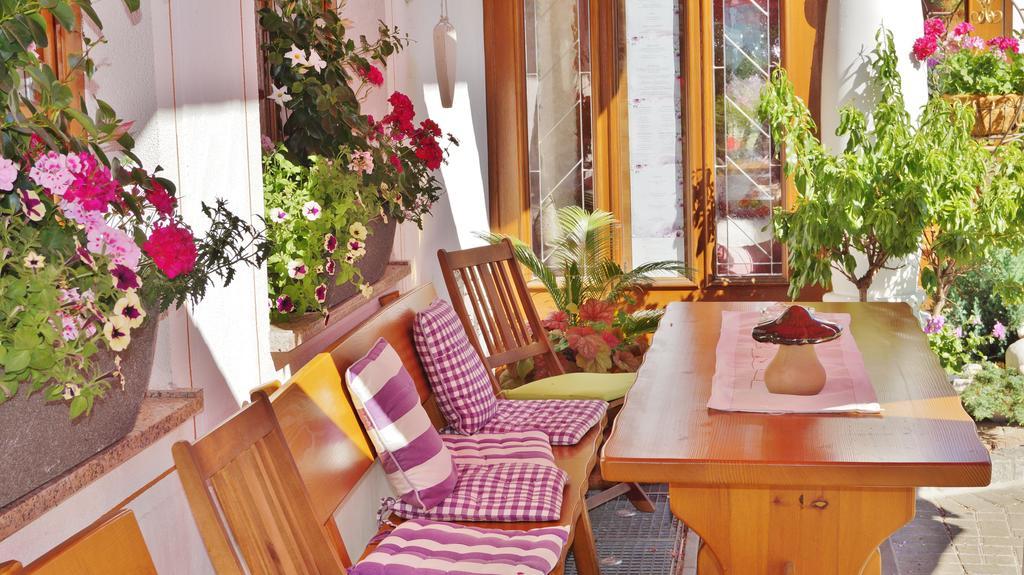 Hotel Schwarzenbergs Traube Glottertal Eksteriør bilde