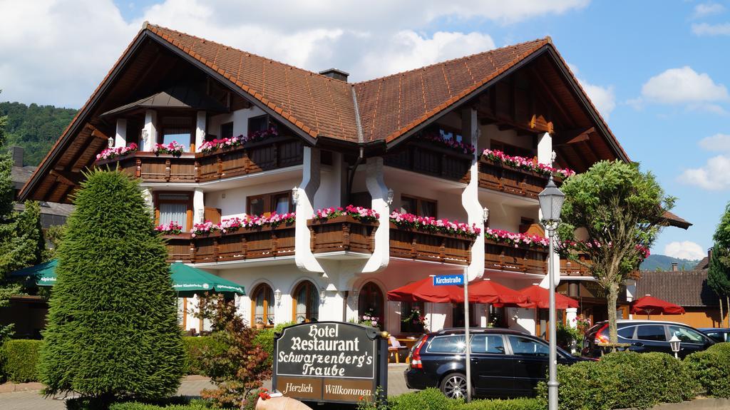 Hotel Schwarzenbergs Traube Glottertal Eksteriør bilde
