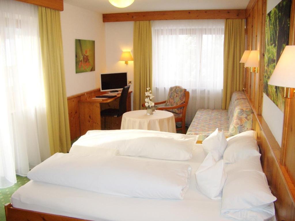 Hotel Schwarzenbergs Traube Glottertal Rom bilde